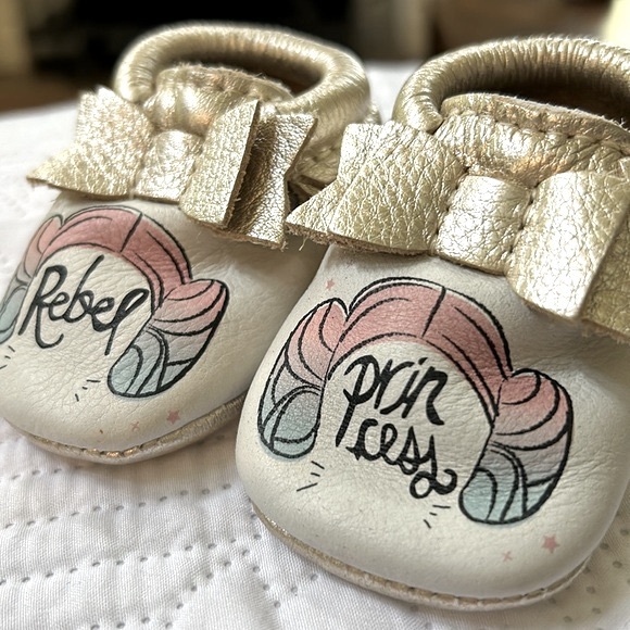 Disney Star Wars Freshly Picked Premium Leather Mocs Size 1 Rebel Prince… - Picture 3 of 15